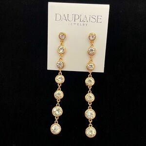 Dauplaise Crystal Dangling Earrings